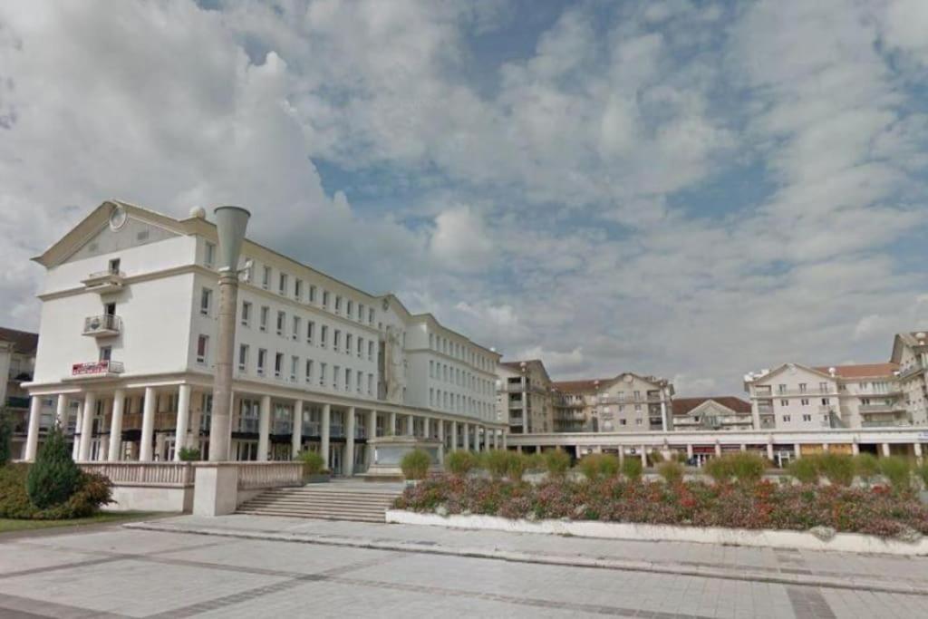 Appartamento Cosy flat Bussy-Saint-Georges Esterno foto